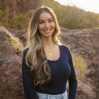 Cureatr Employee Jennifer Castillo's profile photo