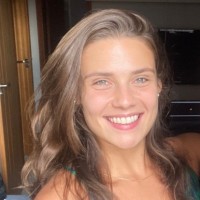 Rayara Riedl Email