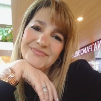 Adriana Constantino Manzano Email