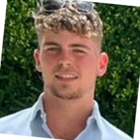 Make Group Employee Harry McKinnes's profile photo