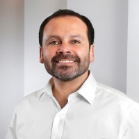 Roberto Larraín Email