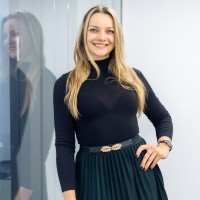 Alžbeta Buhajová Email