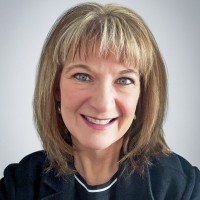 Wintrust Private Client Employee Linda Ells's profile photo