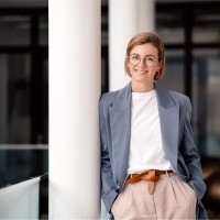 Maria-Theresa Thoma Email