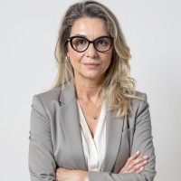 Simone Gonçalves Email & Phone Number