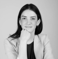 Fernanda Guzmán Email