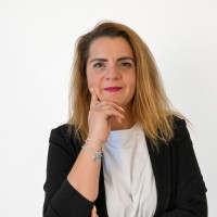 Écouter Voir Employee Stéphanie Desferet's profile photo