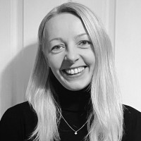 Fine Art Restoration Company Employee Julia Stockdale's profile photo