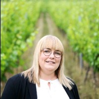 Nadine Guttroff Email