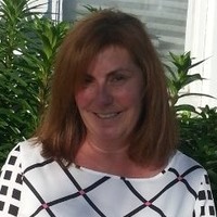 Actively looking Employee Elisabeth Watts's profile photo