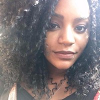 Larissa Camargo Email