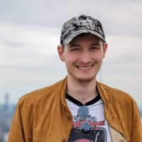Elliot Thomas Email