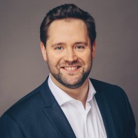 Maximilian Basler Email
