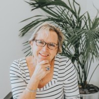 Julia MacMillan Email