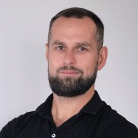 Andriy Lapko Email