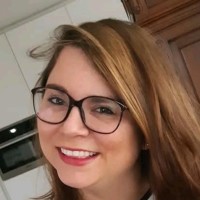 Loudina van Put Email