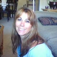 Um Employee Mariann Bell's profile photo