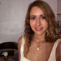 Laura Pinedo Email