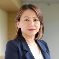 Winnie Loo Email