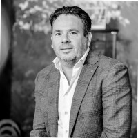 Rien van Den Heuvel Email