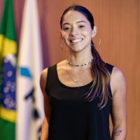 Beatriz Parente Email