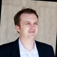 E-mail e número de telefone de Sean Simpson