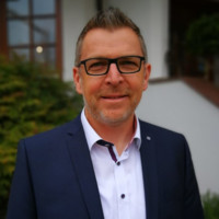 Stephan Thoma Email