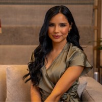 Paola Fernandez Email
