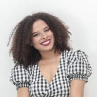 Ampliva Employee Aline Silvério's profile photo