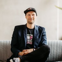 Michi Riegler Email