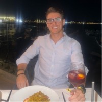 Barratt Redrow Employee Tom Wade's profile photo