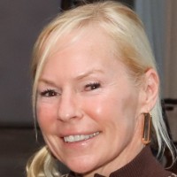 Isabelle Morency Email & Phone Number