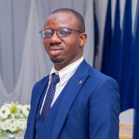 Akeem Gbadegesin Email