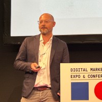 Volker Riedel Email