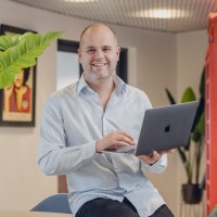 Jelle Hendriks Email & Phone Number