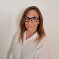 Csilla Pintér Email