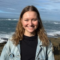Amelia Bracewell Email & Phone Number