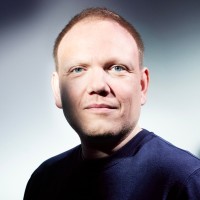Verify Employee Hugo Smits's profile photo