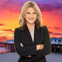 Real Brokers US Employee Dawn Lewis's profile photo