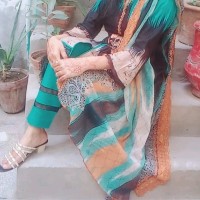 Kanwal Hussain Email