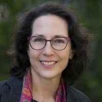 MIT Sloan Management Review Employee Elizabeth Heichler's profile photo