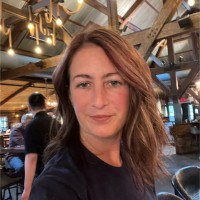 Salesforce Employee Vanessa Farnsworth's profile photo