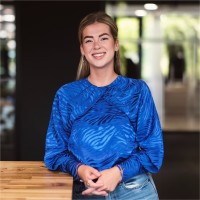 Julia van Den Hurk Email