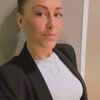 Manon Amiot Email