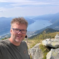 Erik Heezen Email