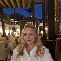 Cloe Hargreaves Email & Phone Number