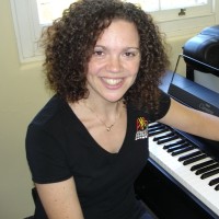 Lindi Greenfield Email