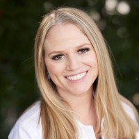 Dialog Employee Amanda Harter's profile photo