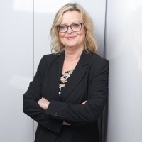 Bettine Schmidt Email