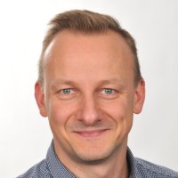 Peter Zavacky Email